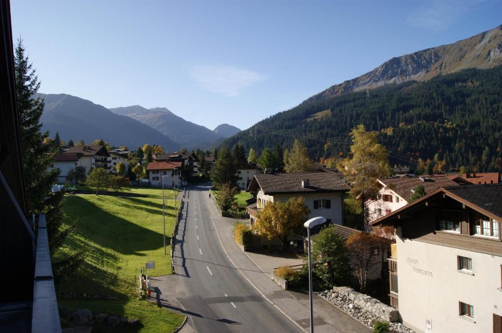 Haus Euphrasia Apartment Klosters Bagian luar foto